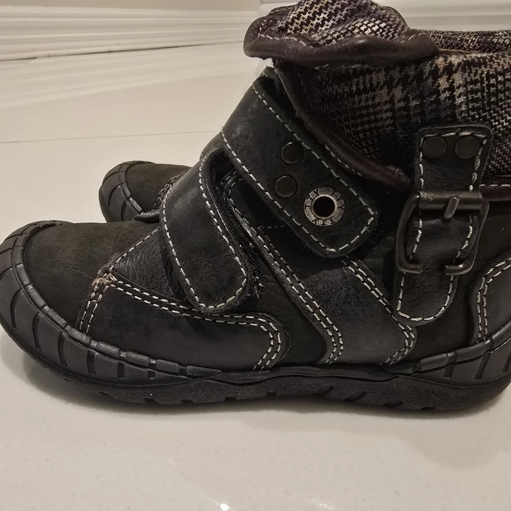 TTY European Designer Boys Boots EUR 26 black brown NEW no box/tag